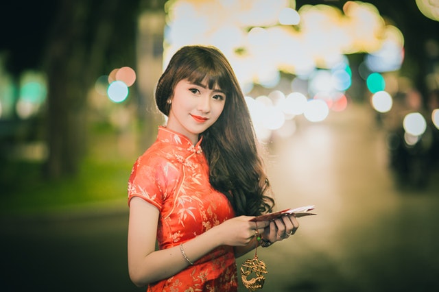 a woman wearing traditional chinese garment